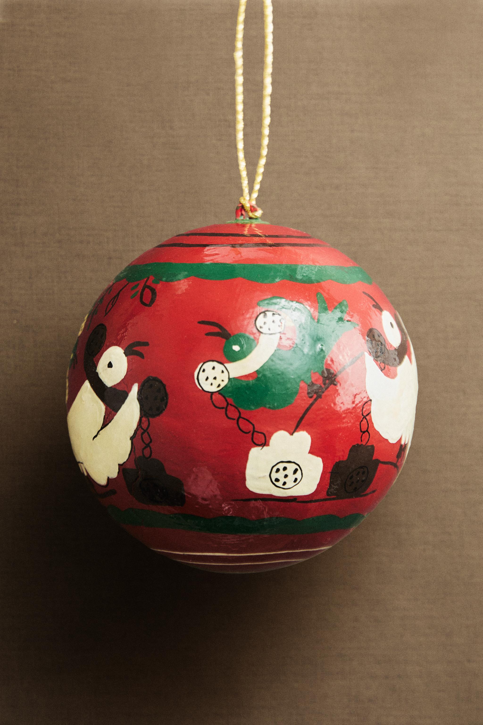 CHRISTMAS TREE BALL ORNAMENT WITH CHICKENS